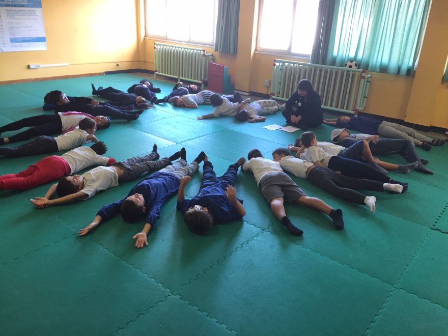 FOTO_6_MEDiTAZIONE_primaria